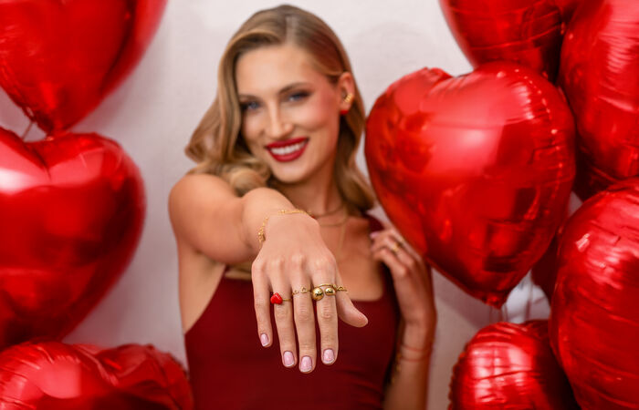 Biżuteria z przesłaniem – jak wybrać promise ring?