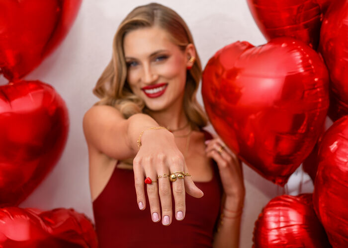 Biżuteria z przesłaniem – jak wybrać promise ring?