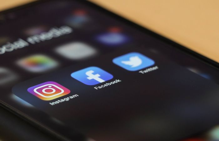 Kiedy publikować na Facebooku i Instragramie? 