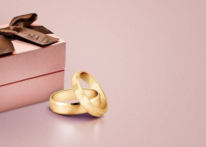 Różne obrączki ślubne dla kobiety i mężczyzny