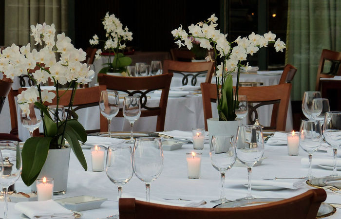 Dekoracja stołu weselnego