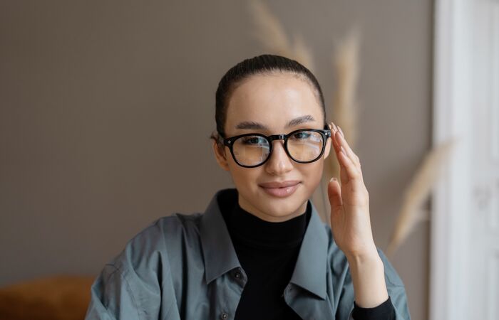 Jakie okulary do owalnej twarzy? Kompleksowy przewodnik doboru oprawek
